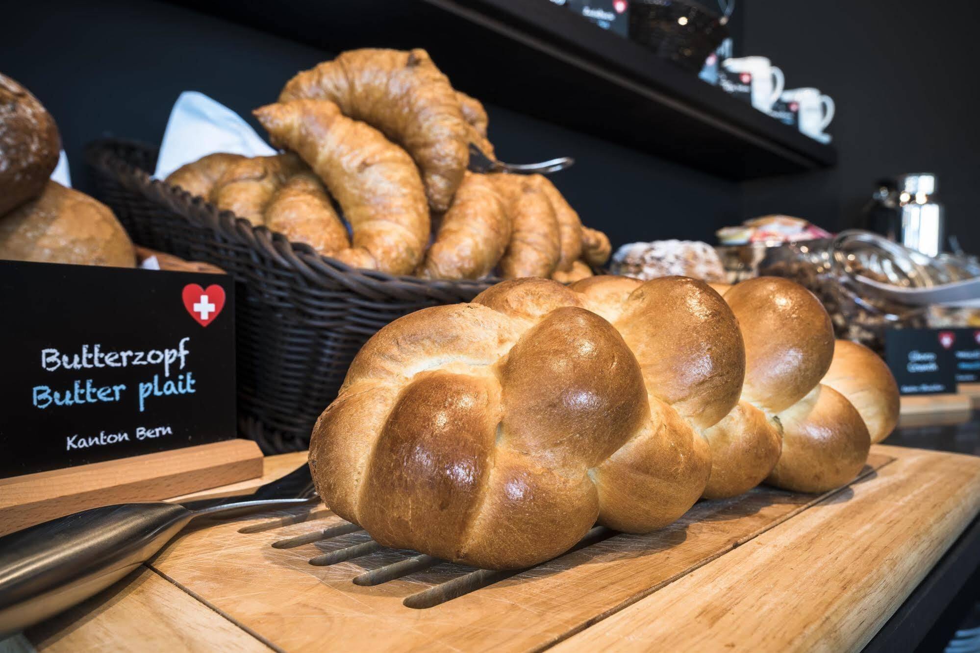 Motel One Basel Luaran gambar