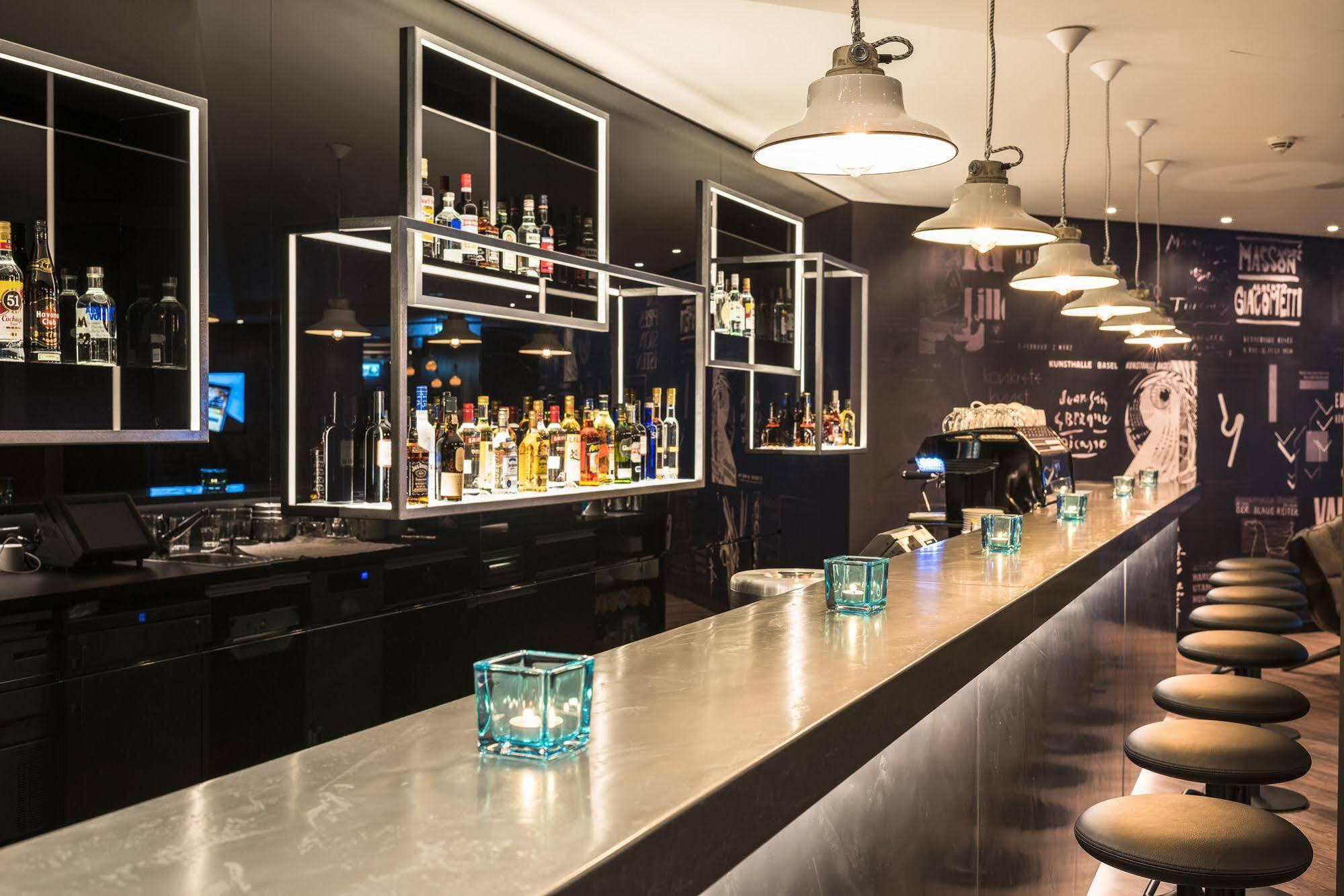 Motel One Basel Luaran gambar